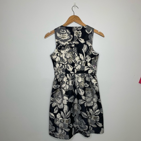 Anthro | Tabitha Floral Metallic Dress Size 0 - Picture 2 of 7
